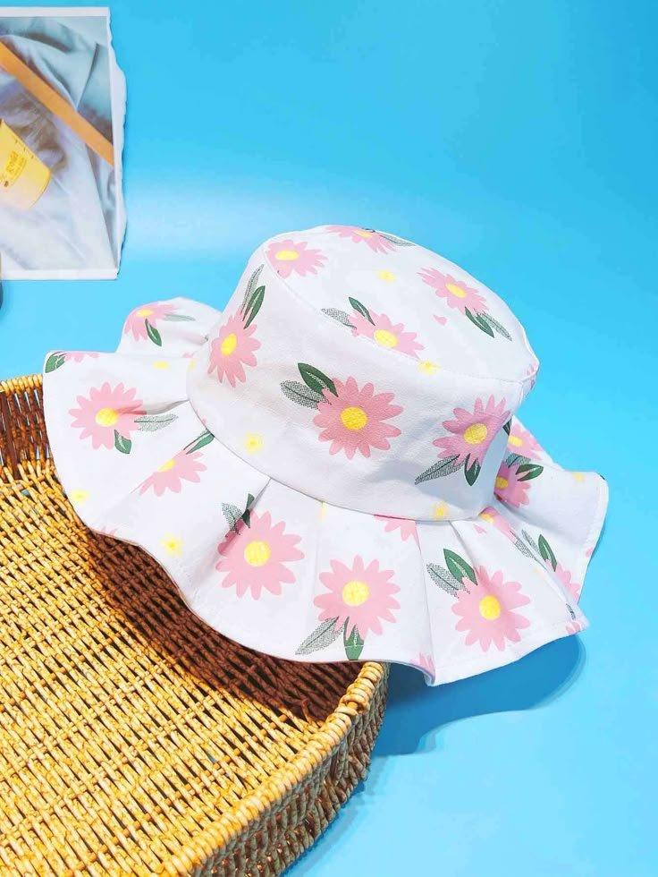 قبقة جميلة بنمط الزهور