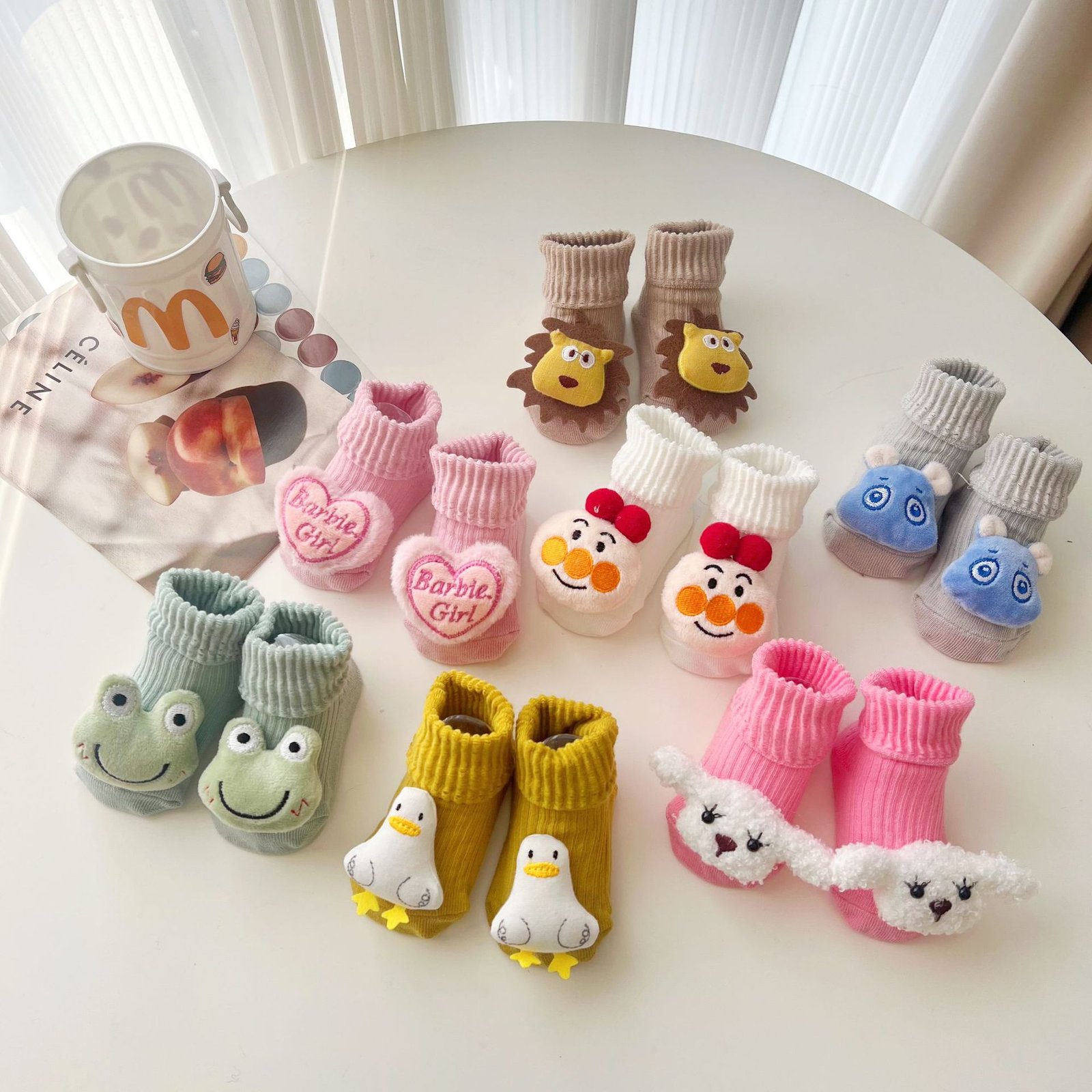 جوارب بأشكال أنيقة