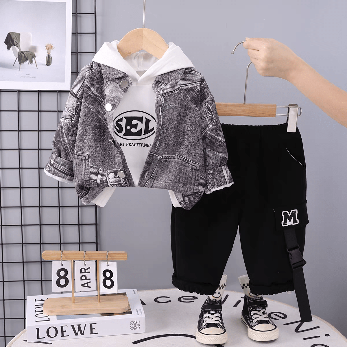 طقم ولادي فخم مكون من هودي وجاكيت وبنطلون - الصورة 2