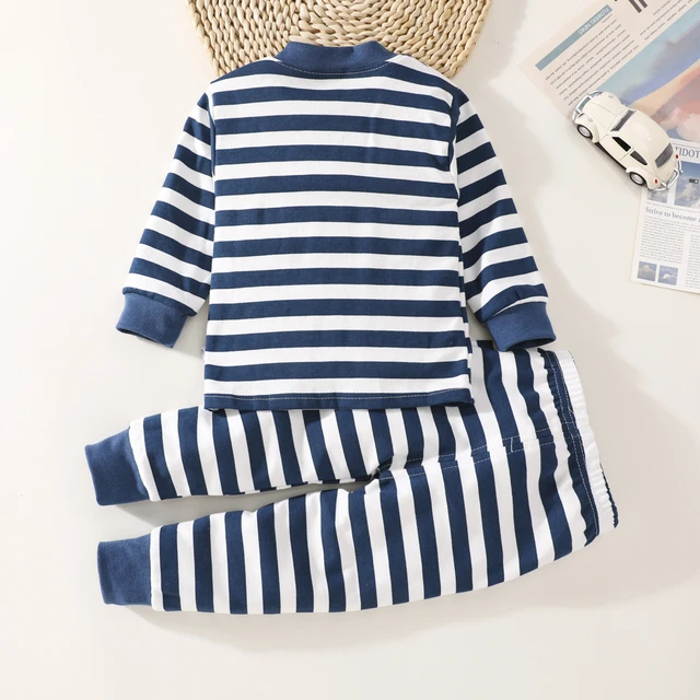 طقم بيجاما قطني ولادي باكمام طويلة بنمط مخطط - الصورة 4