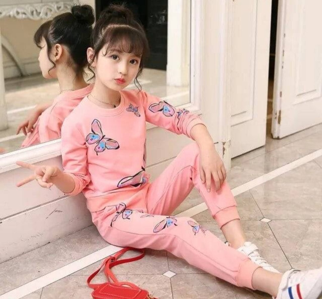 طقم بناتي مكون من قطعتين بنمط فراشة