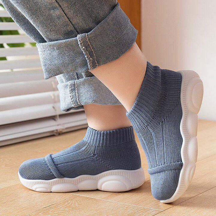 حذاء سنيكرز مريح بتصميم حديث