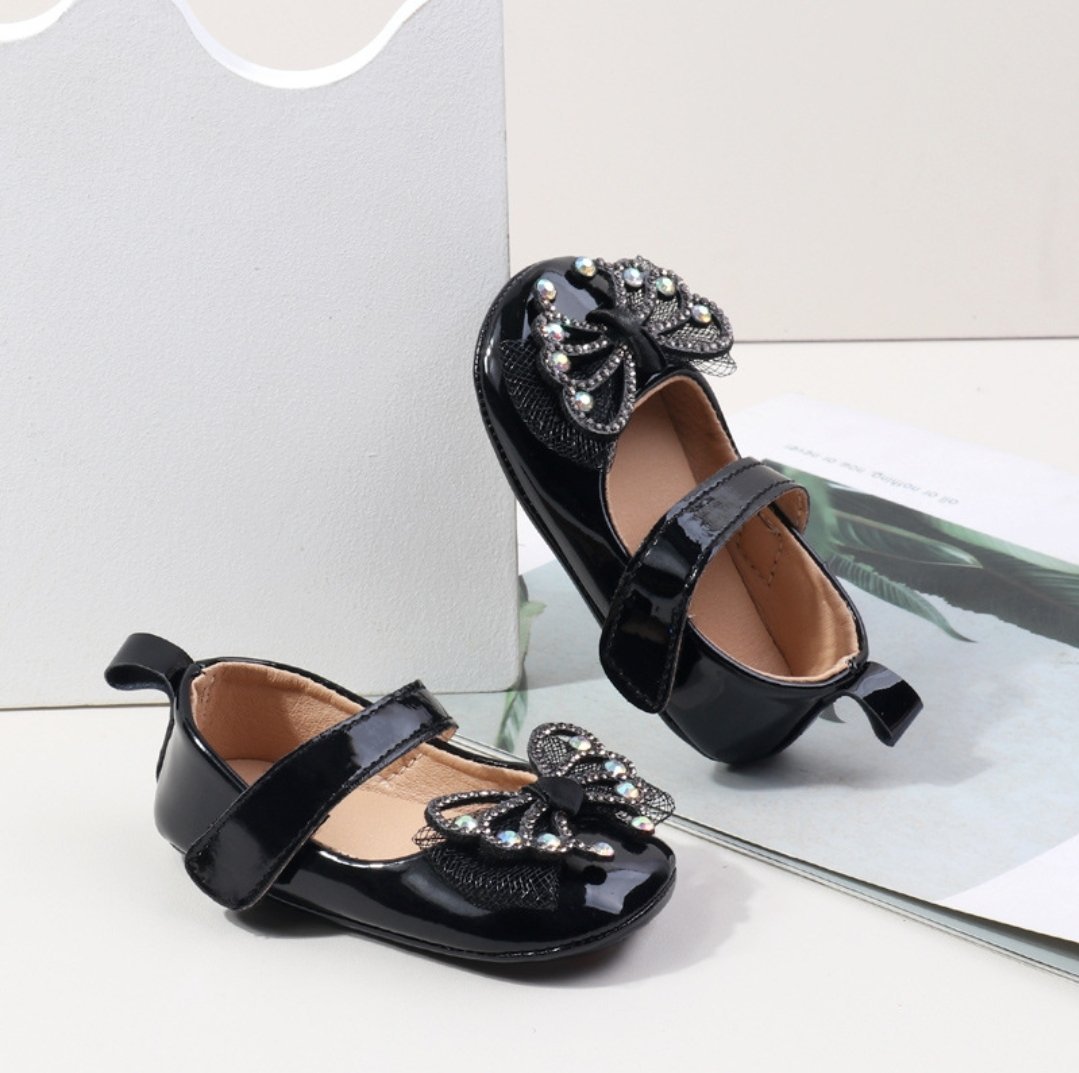 حذاء بناتي بشكل لطيف - الصورة 9