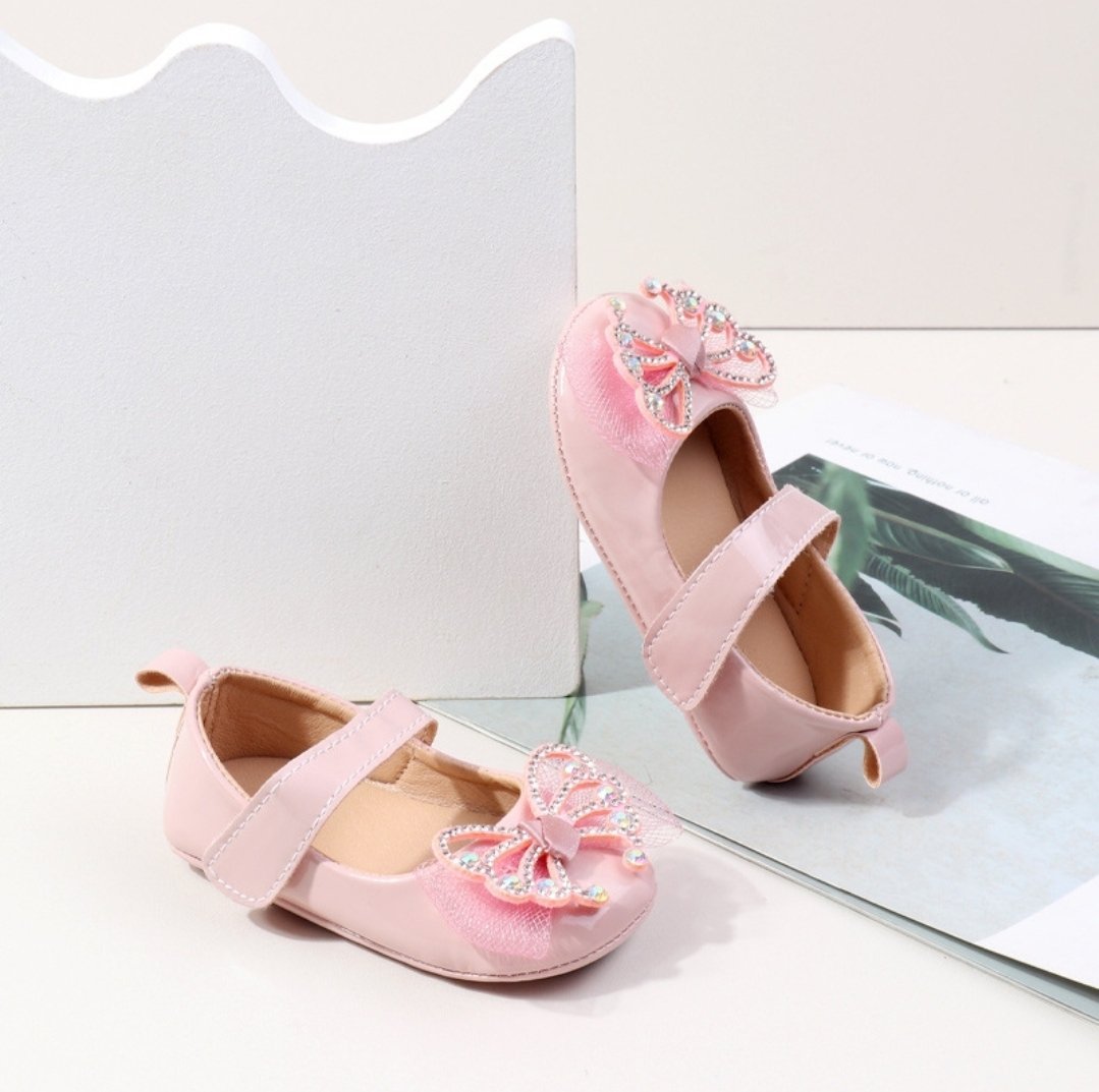 حذاء بناتي بشكل لطيف - الصورة 3