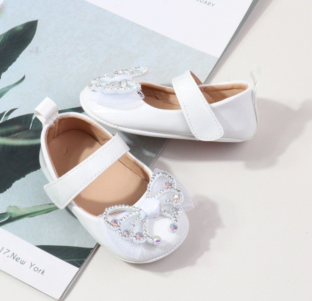 حذاء بناتي بشكل لطيف - الصورة 2